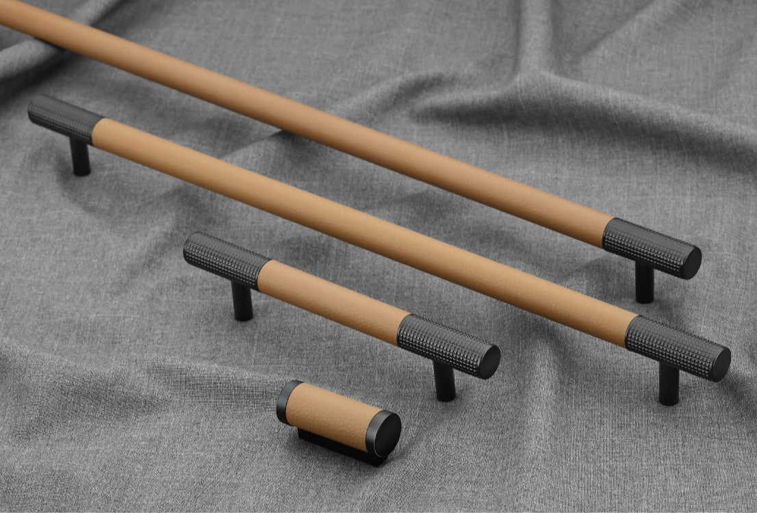 Wardrobe and cabinet handle